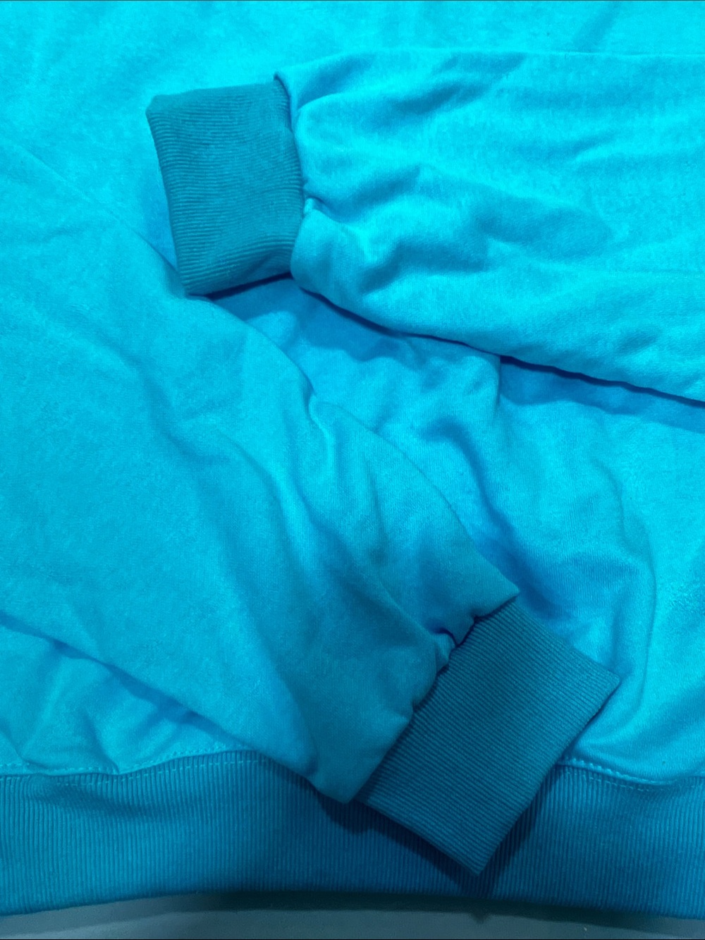 ALO Yoga Light Blue Crewneck Sweatshirt & Drawstring Shorts Set - Picture 9 of 9